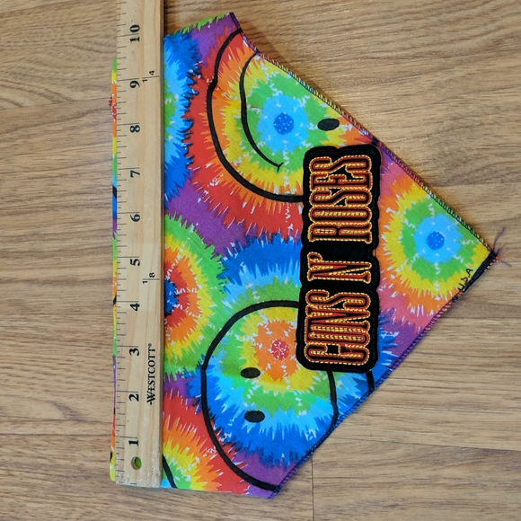 Guns N' Roses Dog Bandana - Picture 2 of 6